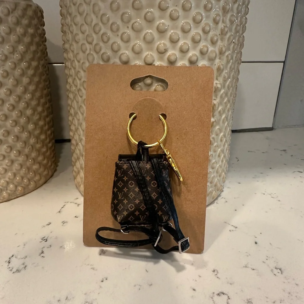 Keychain BackPack - Picture 2 of 2